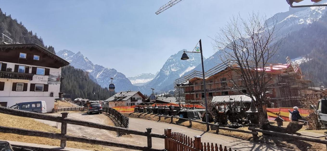 Park Hotel Faloria Canazei Exteriör bild